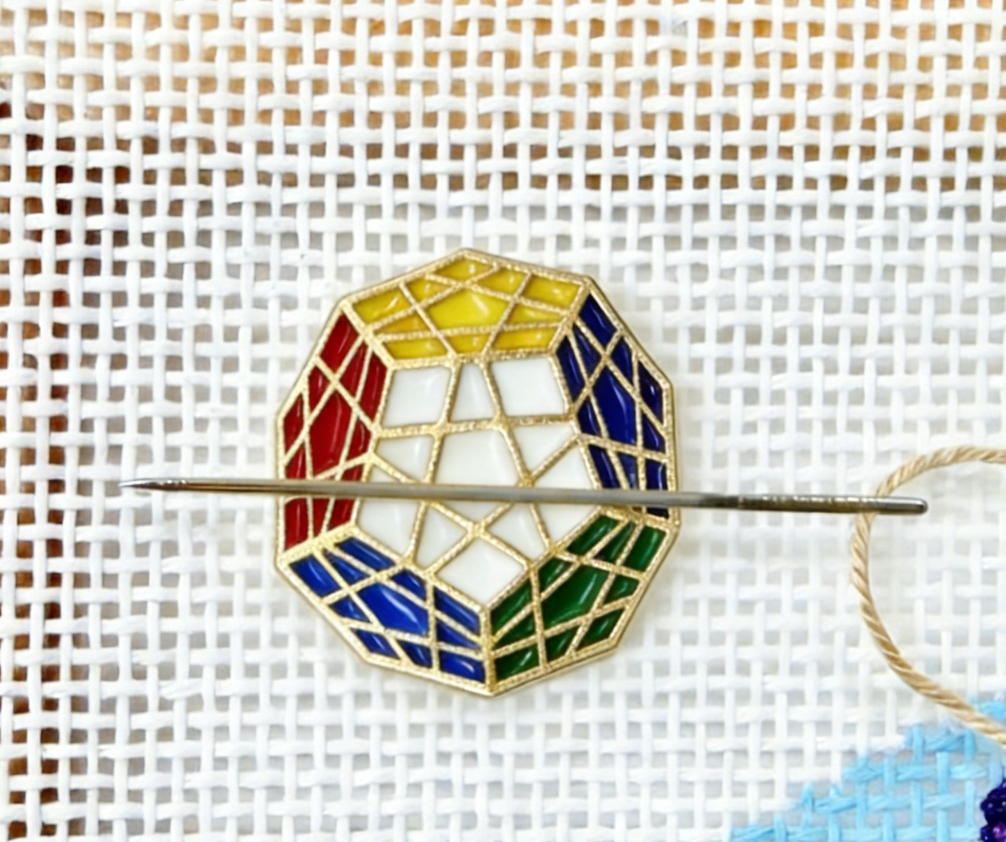 Colorful Cube Needle Minder – Magnetic Needle Holder