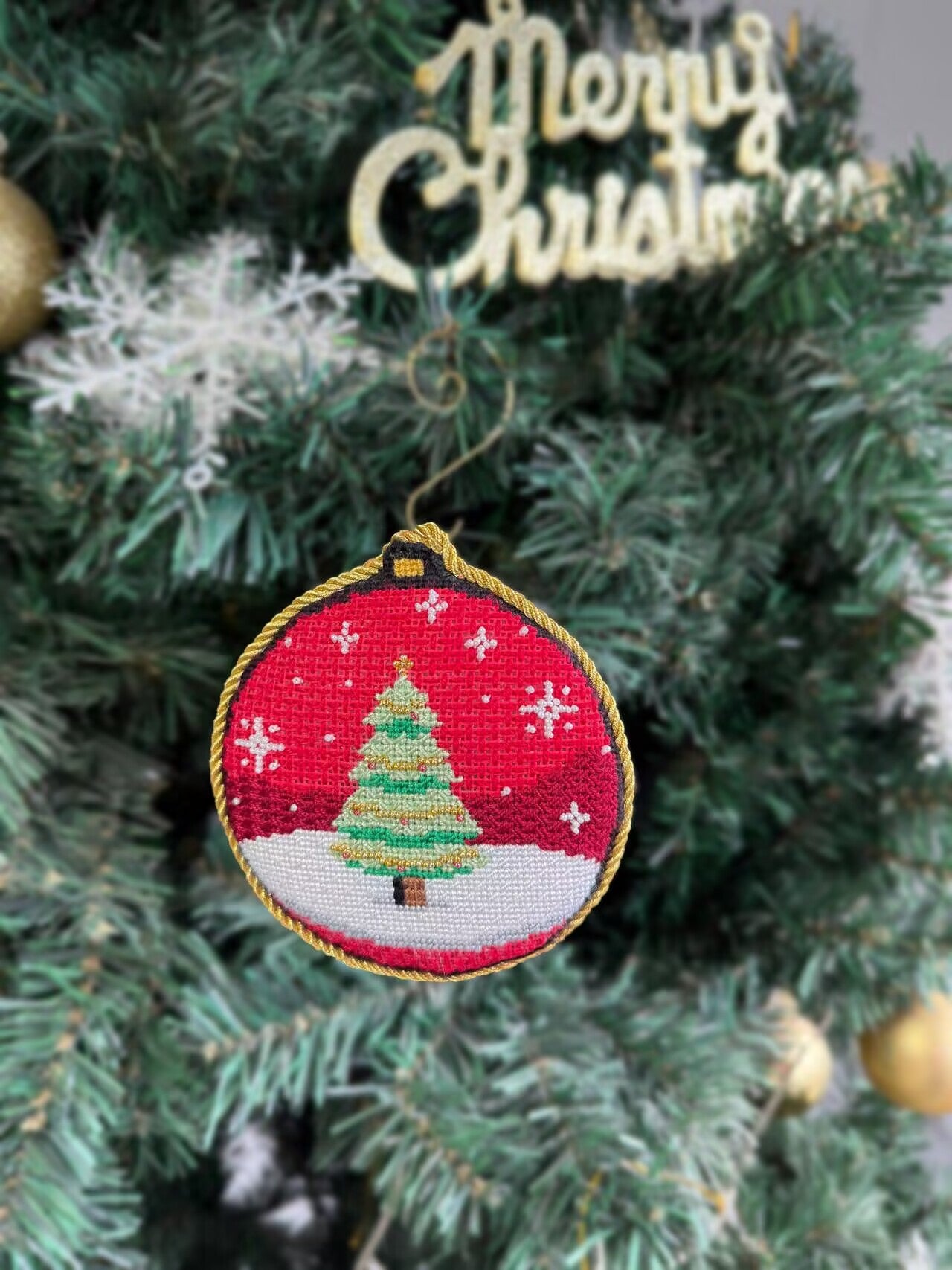 Holiday Ornament Stitch & Self-Finishing Kit