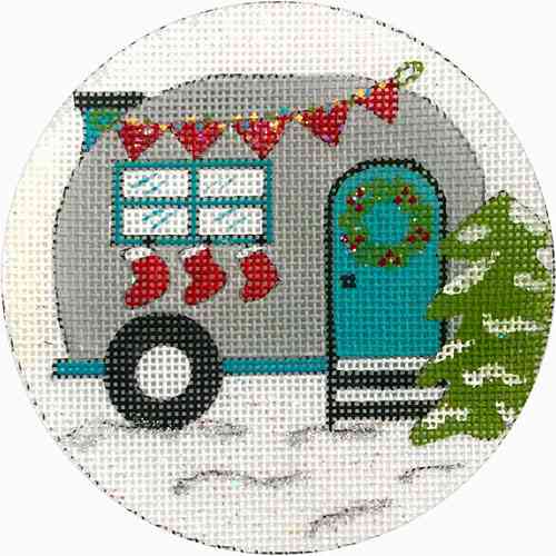 TRAVEL TRAILER WITH STOCKINGS ORNAMENT