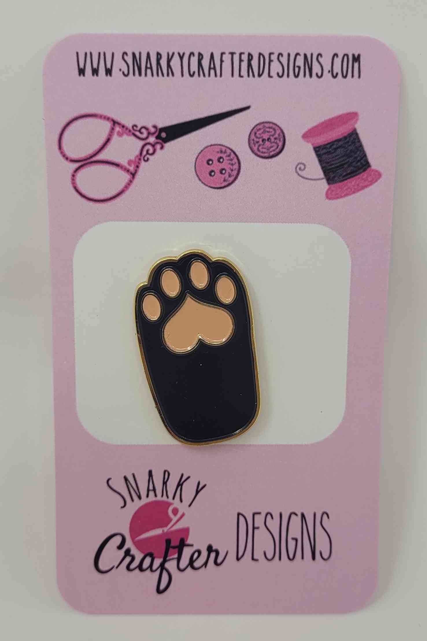 Heart Paw - Black - needle minder