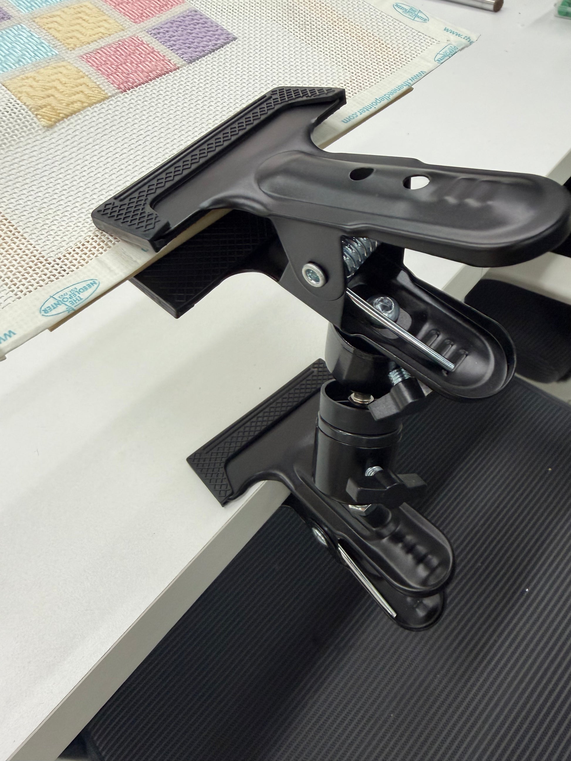 Canvas Clip Stand - 6.25″