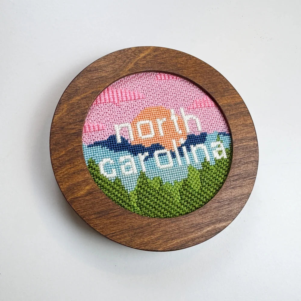 Circle Wooden Frame for 4